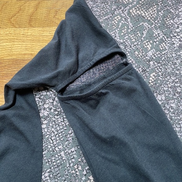 Allsaints Kaa Wave Cut Out Tee, Size S - Picture 3 of 11